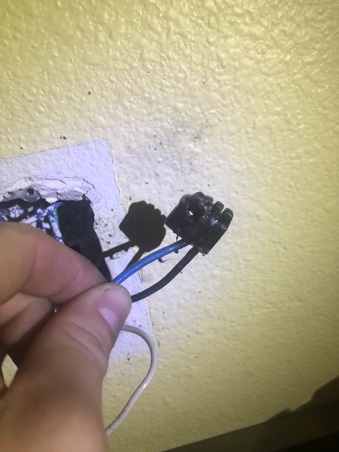 Loose line-side wire and arcing connector found during electrical troubleshooting